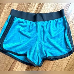 Women’s ladies knit shorts medium